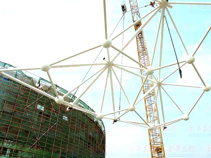 莱西体育馆网架安装