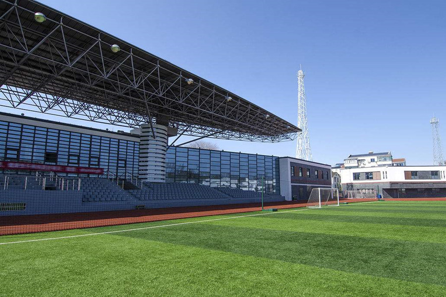 莱西体育场看台网架工程